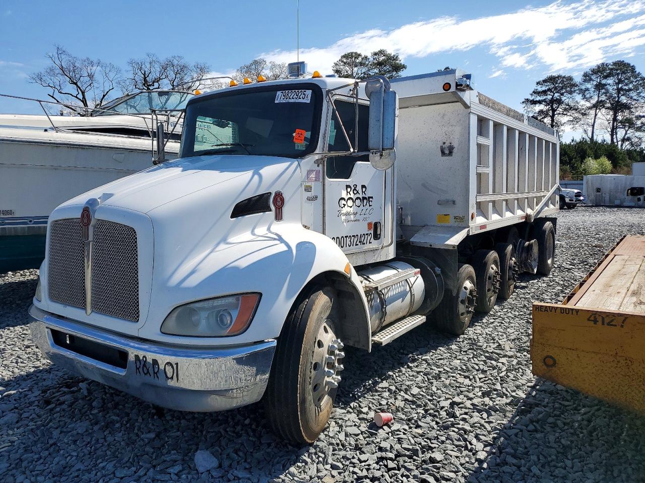 Kenworth T330