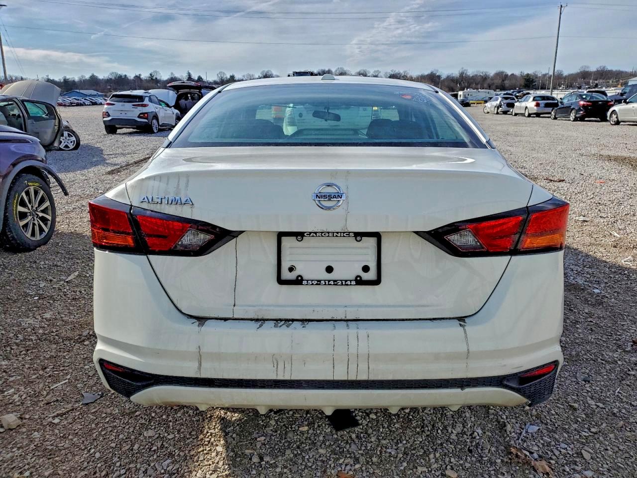 Nissan Altima S