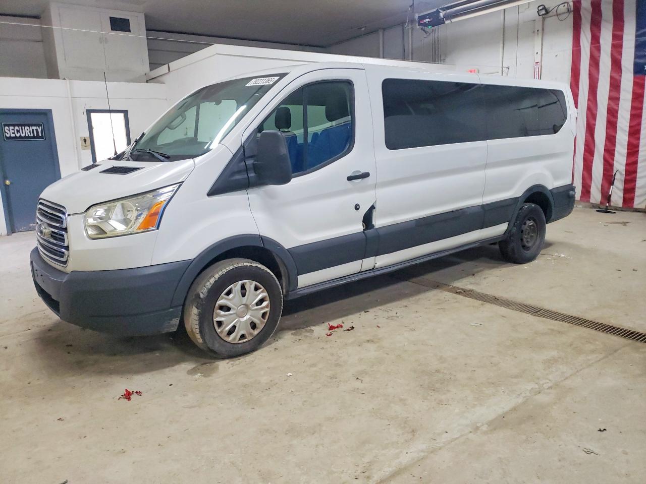 Salvage Ford Transit Image