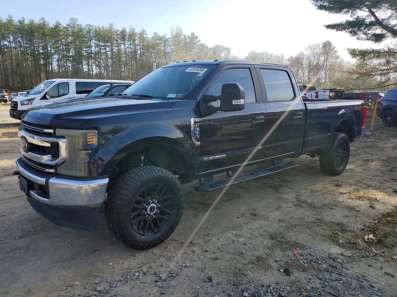 Salvage Ford F-350 Image