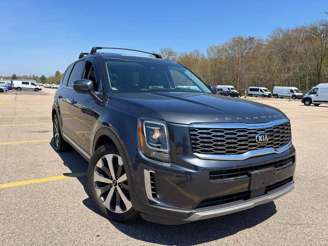 Salvage Kia Telluride Image