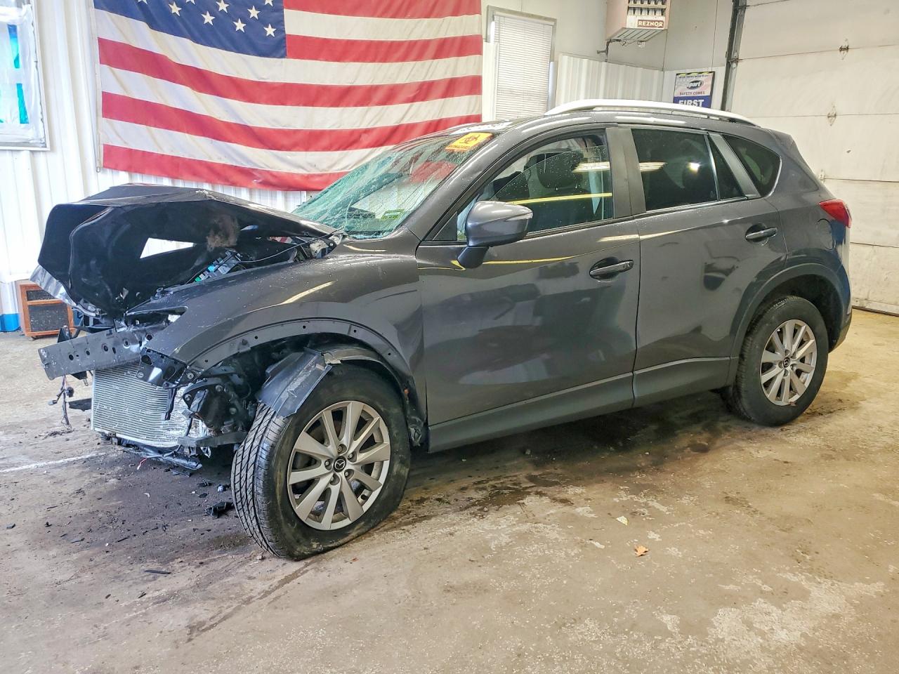 Salvage Mazda Cx Image
