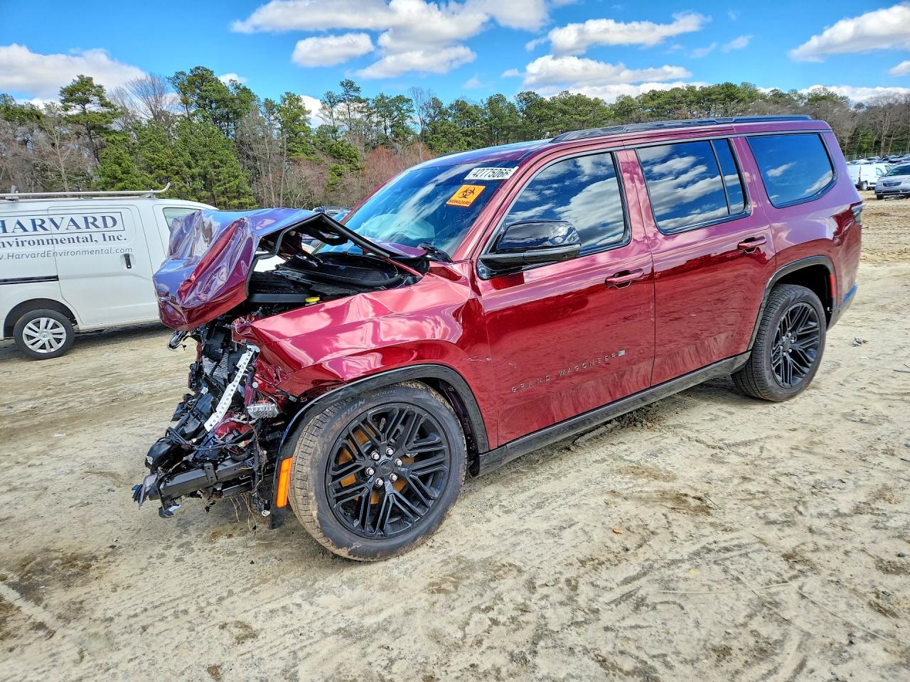 Salvage Jeep Grand Wagoneer Image