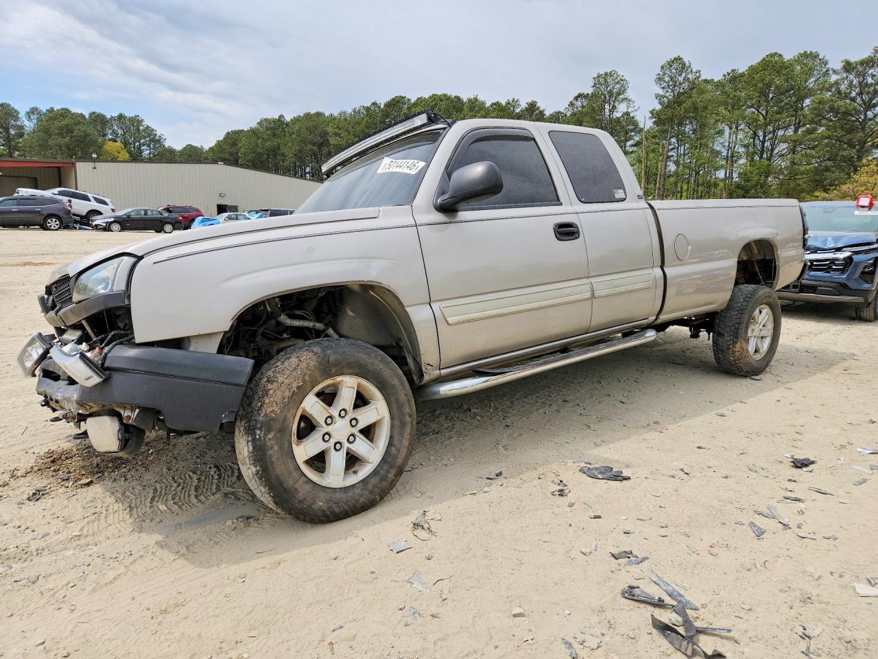 Salvage Chevrolet Silverado Image