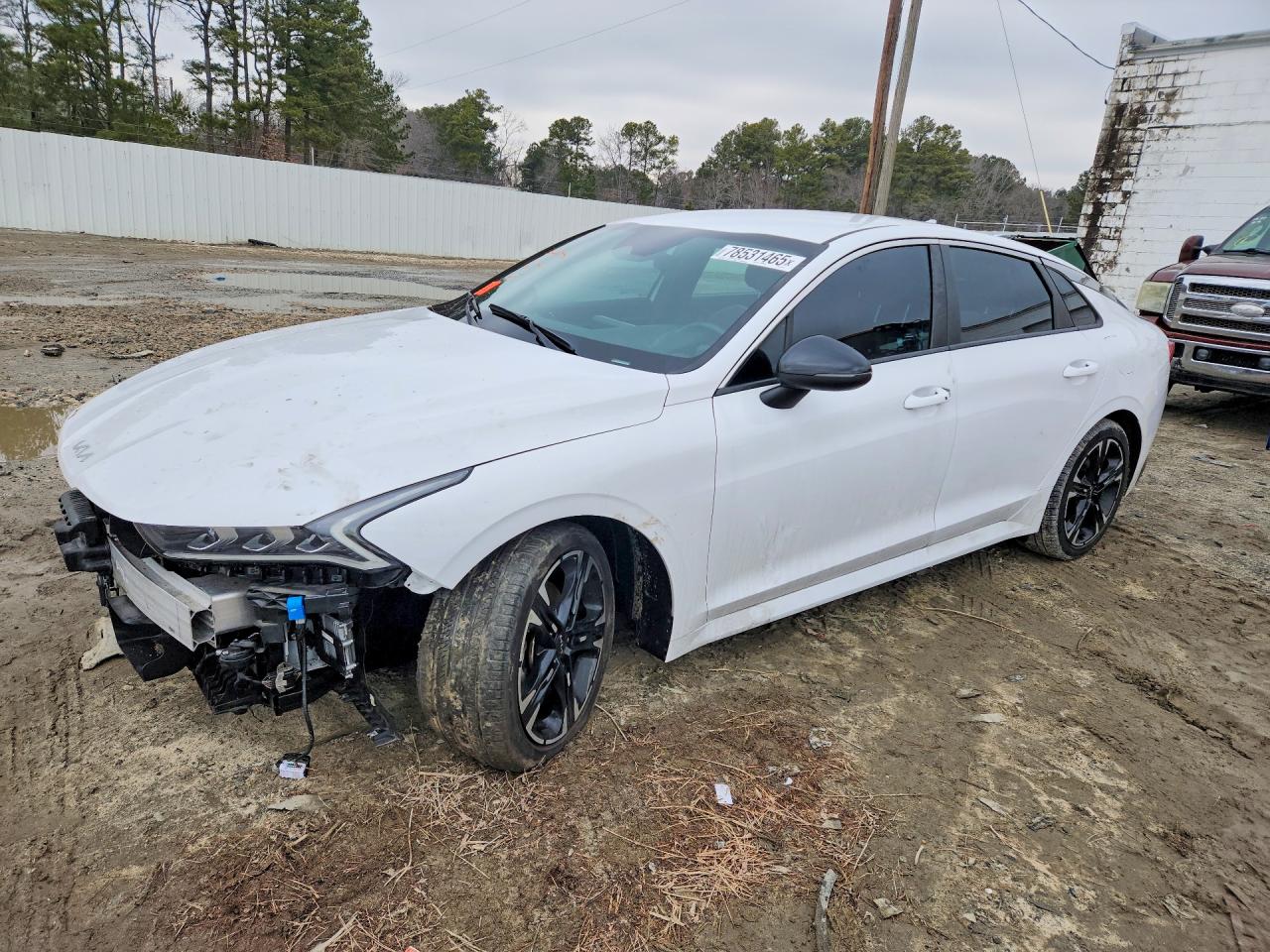 Salvage Kia K5 Image