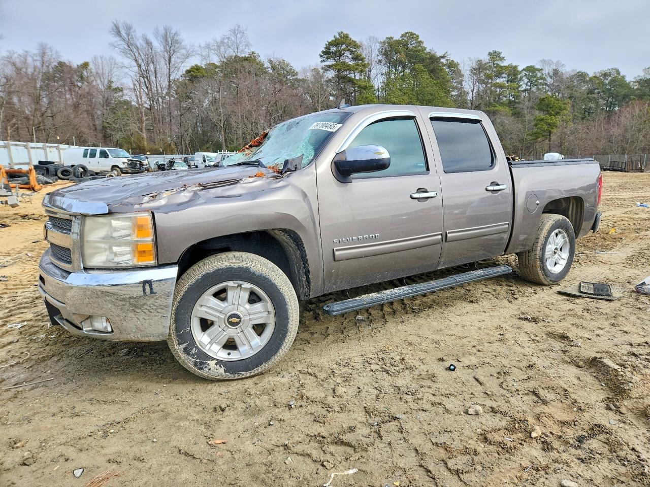 Salvage Chevrolet Silverado Image