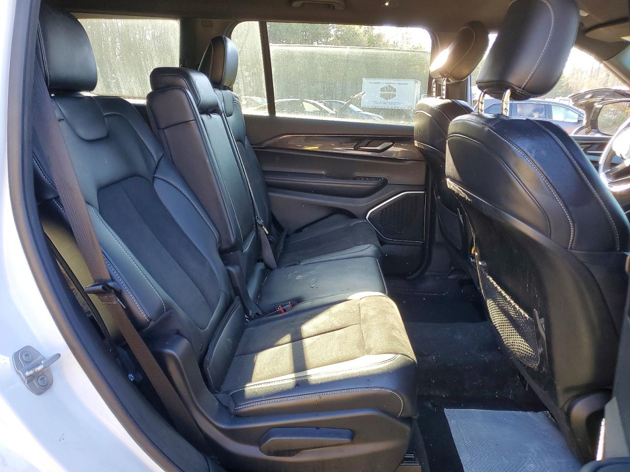Jeep Cherokee L Laredo
