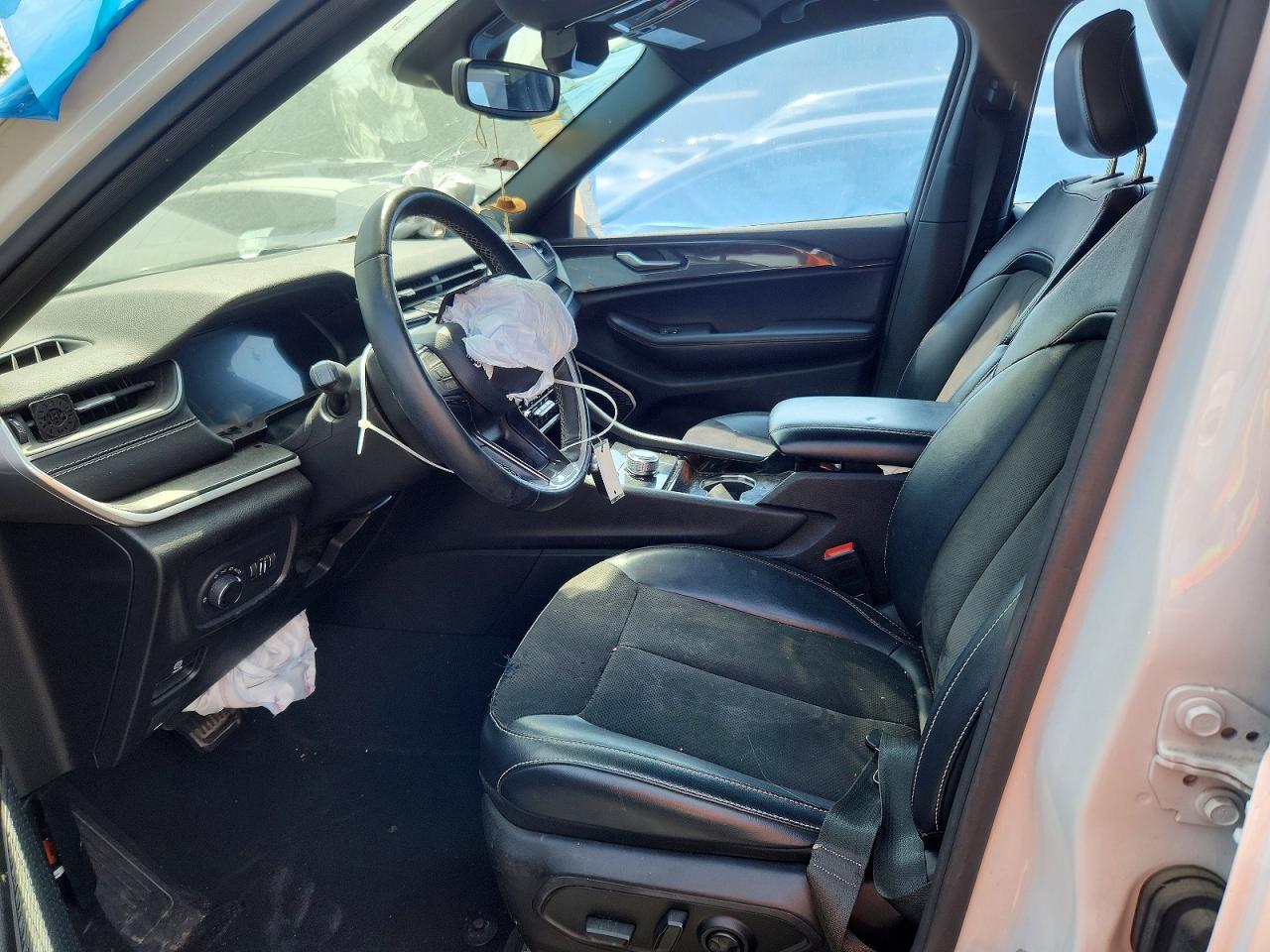Jeep Cherokee L Laredo