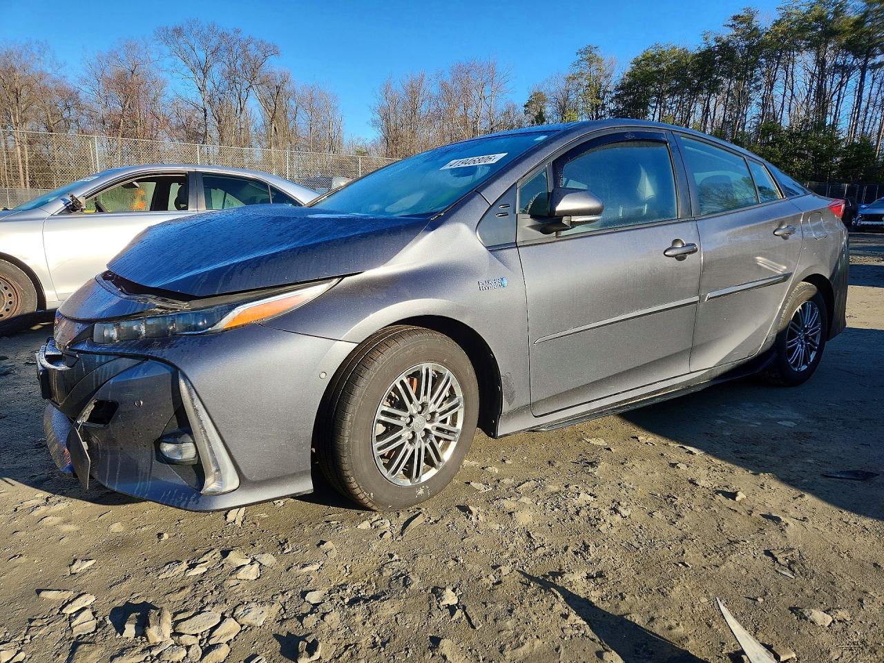 Salvage Toyota Prius Image