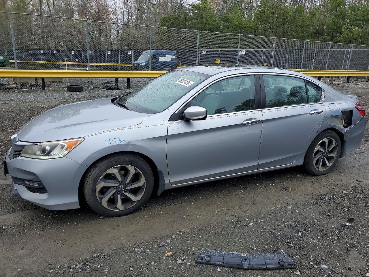 Salvage Honda Accord Image