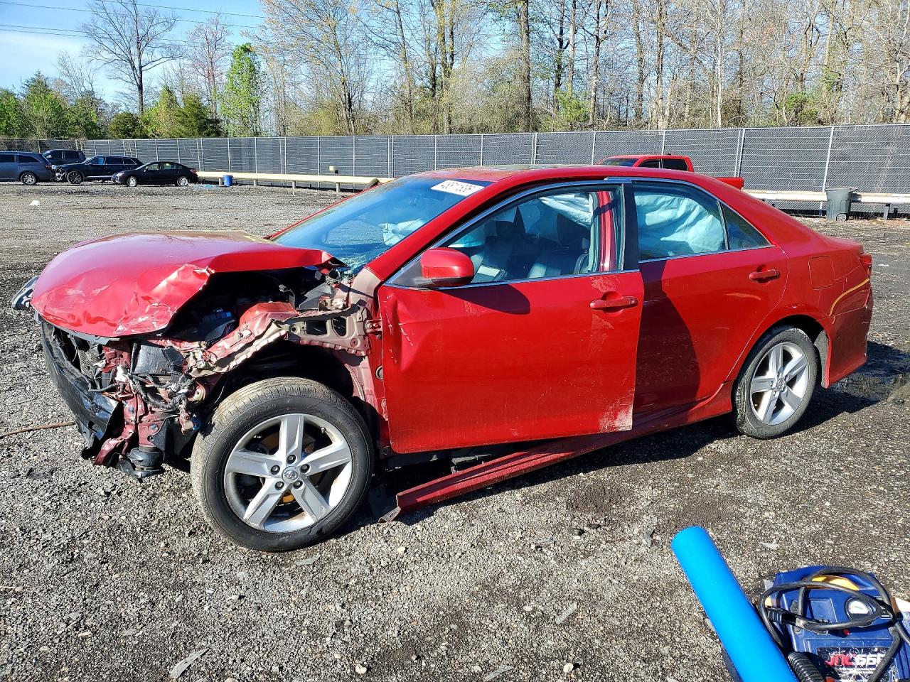 Salvage Toyota Camry Image