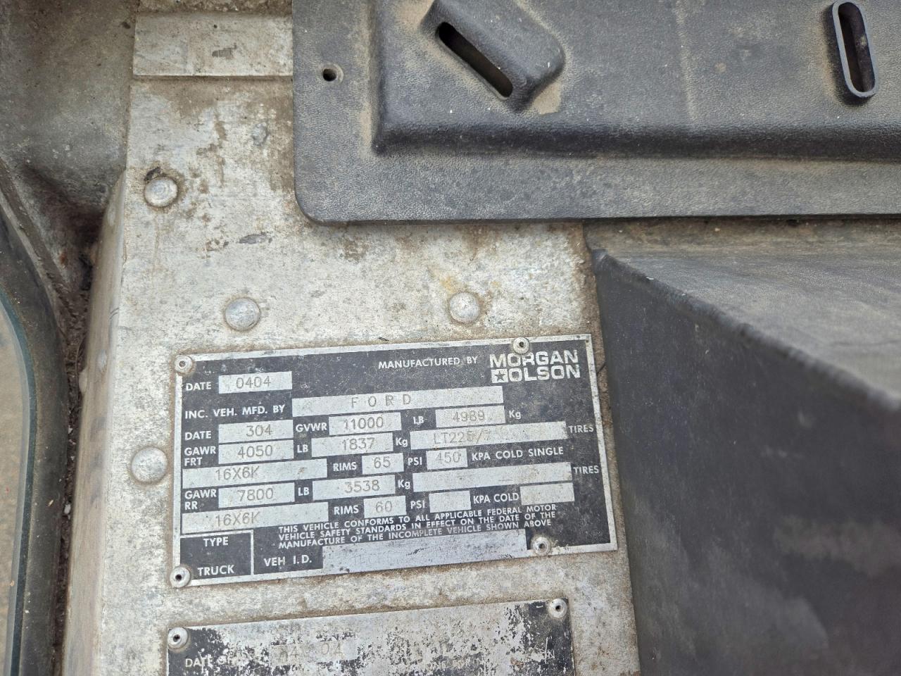 Ford Econoline E350 Super Duty Stripped Chass