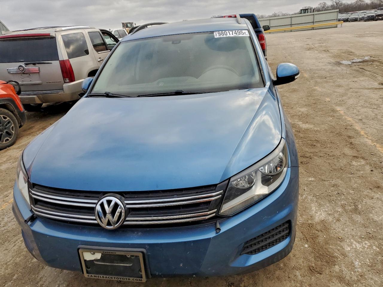 Volkswagen Tiguan S
