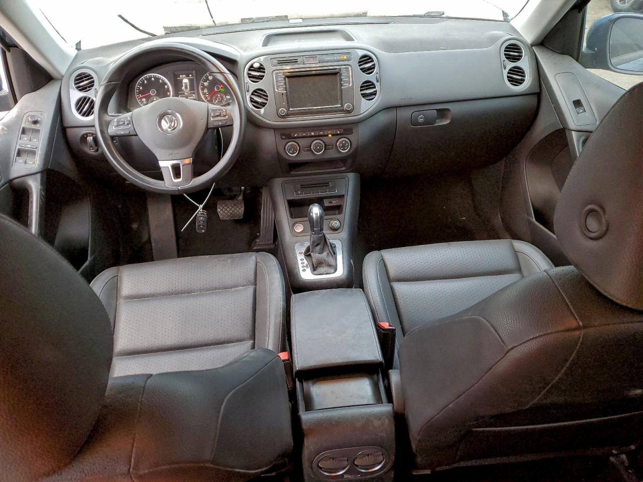 Volkswagen Tiguan S