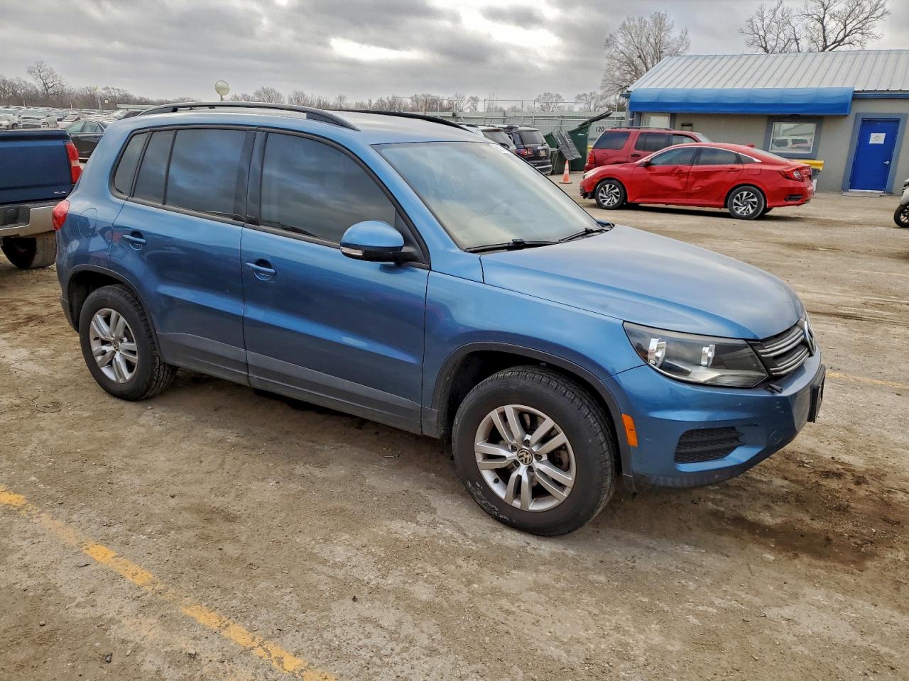 Volkswagen Tiguan S