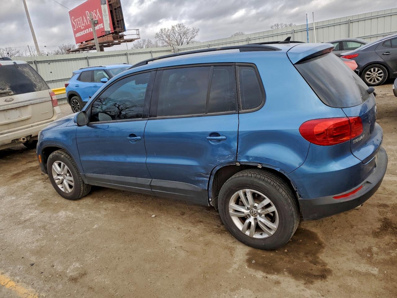 Volkswagen Tiguan S