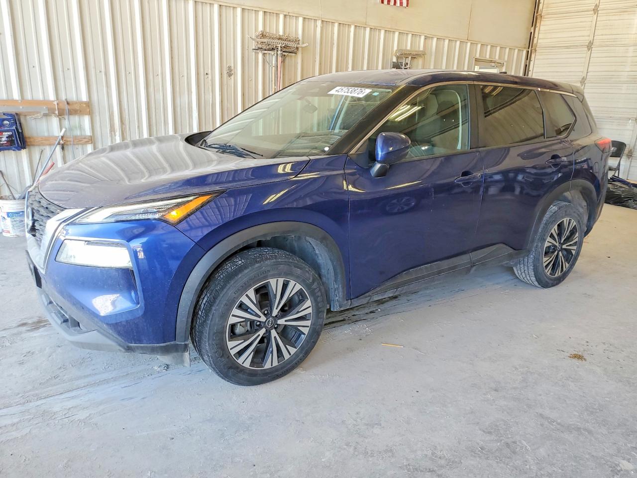 Salvage Nissan Rogue Image