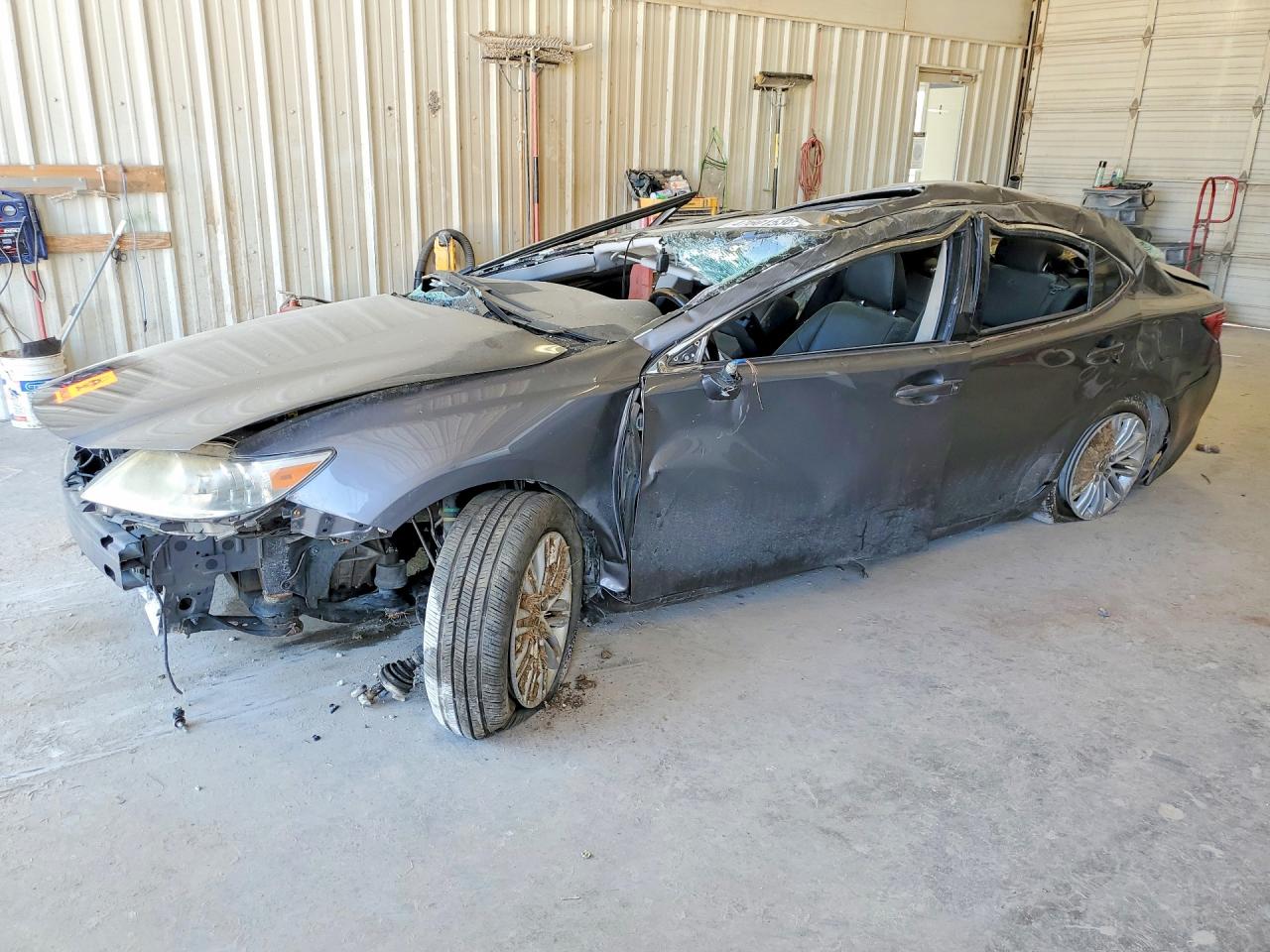Salvage Lexus Es Image