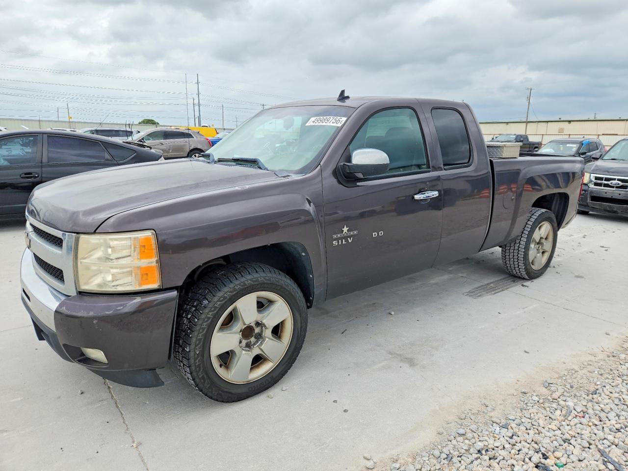 Salvage Chevrolet Silverado Image