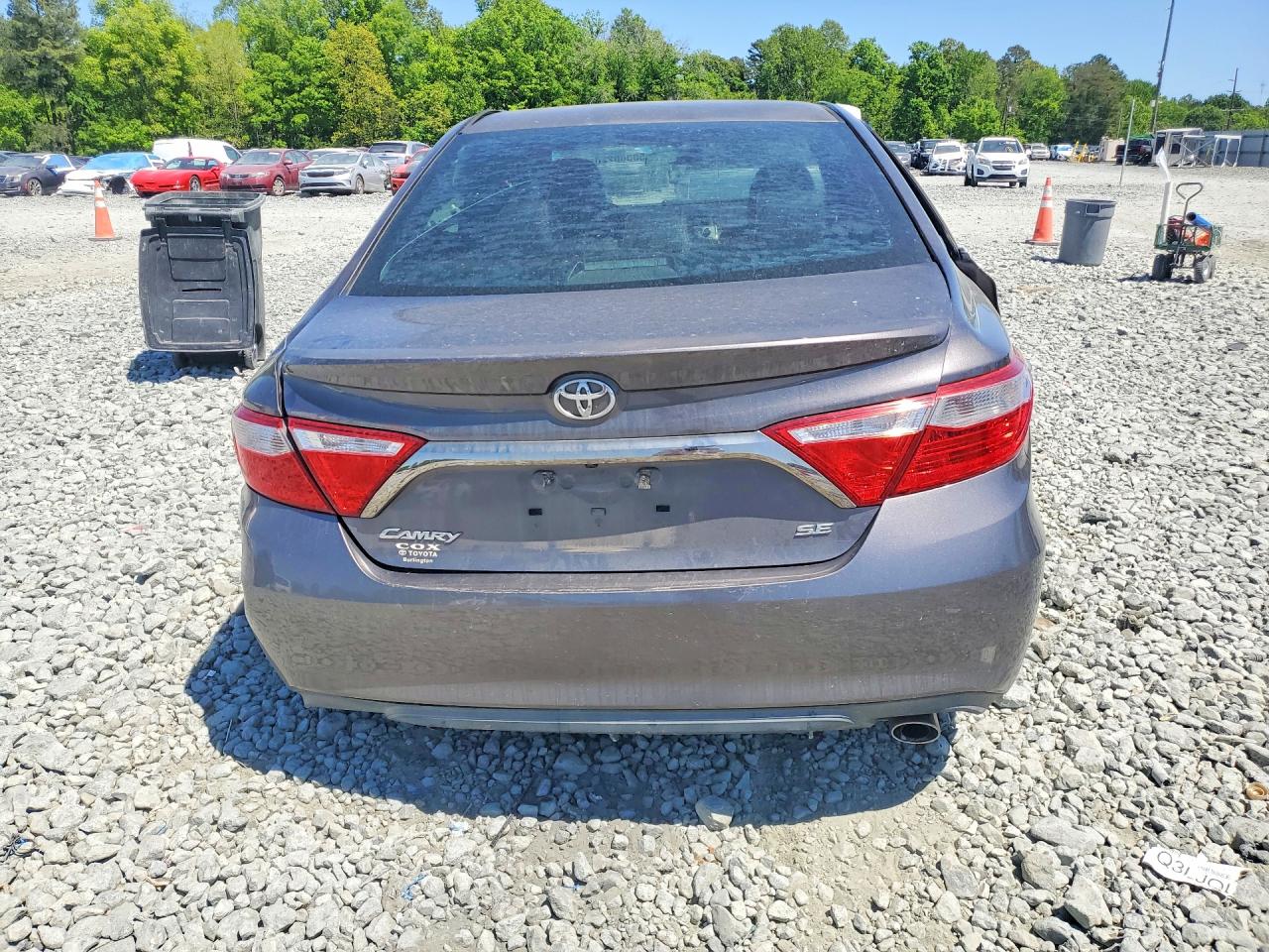 Toyota Camry Se