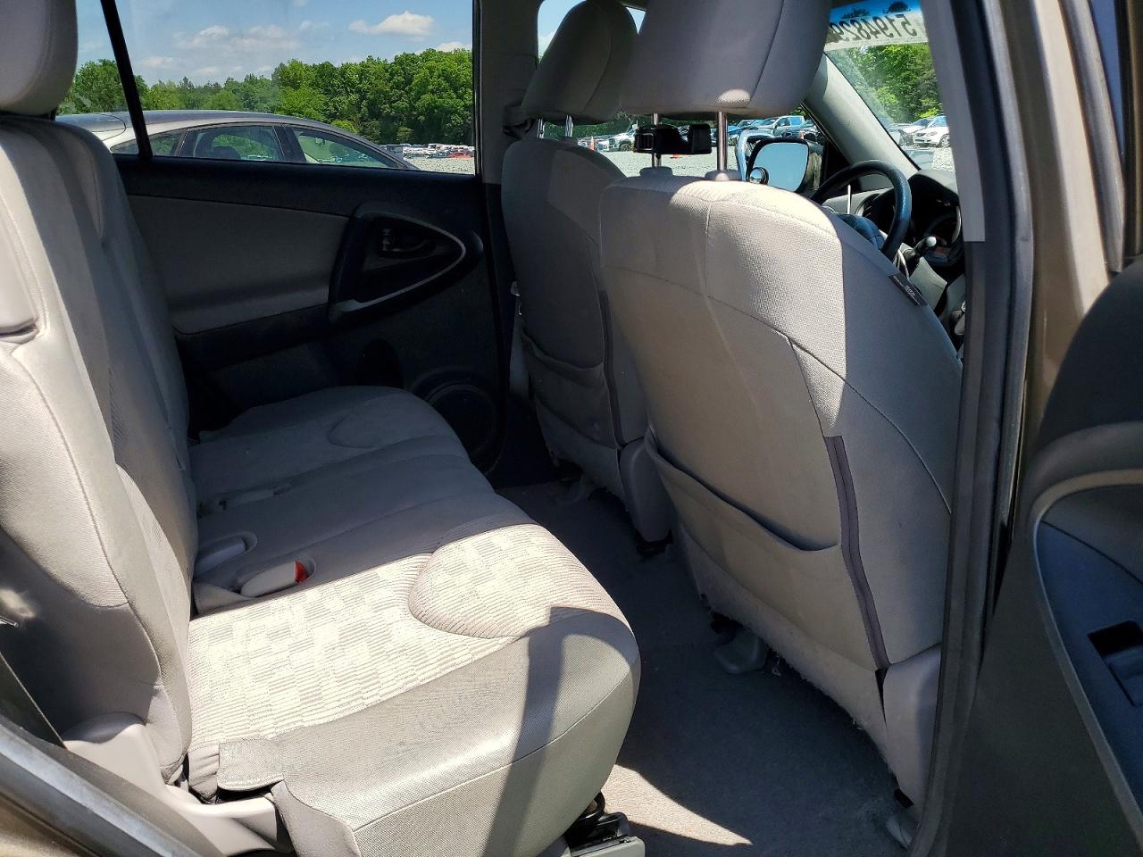 Toyota RAV4 Base