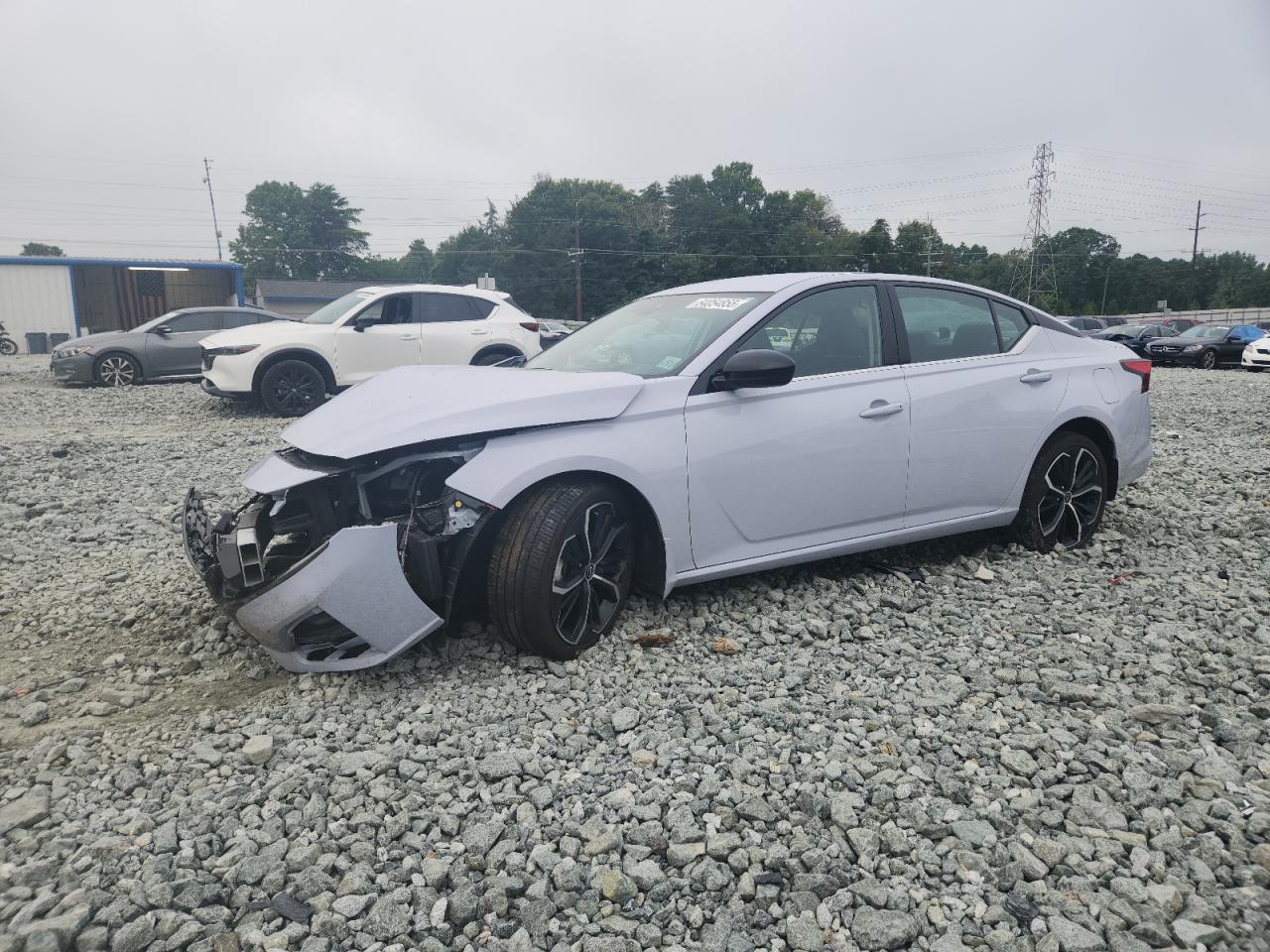 Salvage Nissan Altima Image