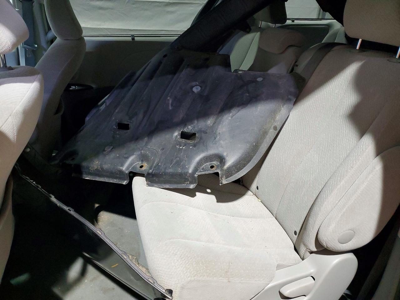 Toyota Sienna Le 8-passenger