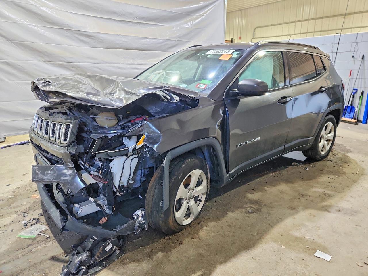 Salvage Jeep Compass Image