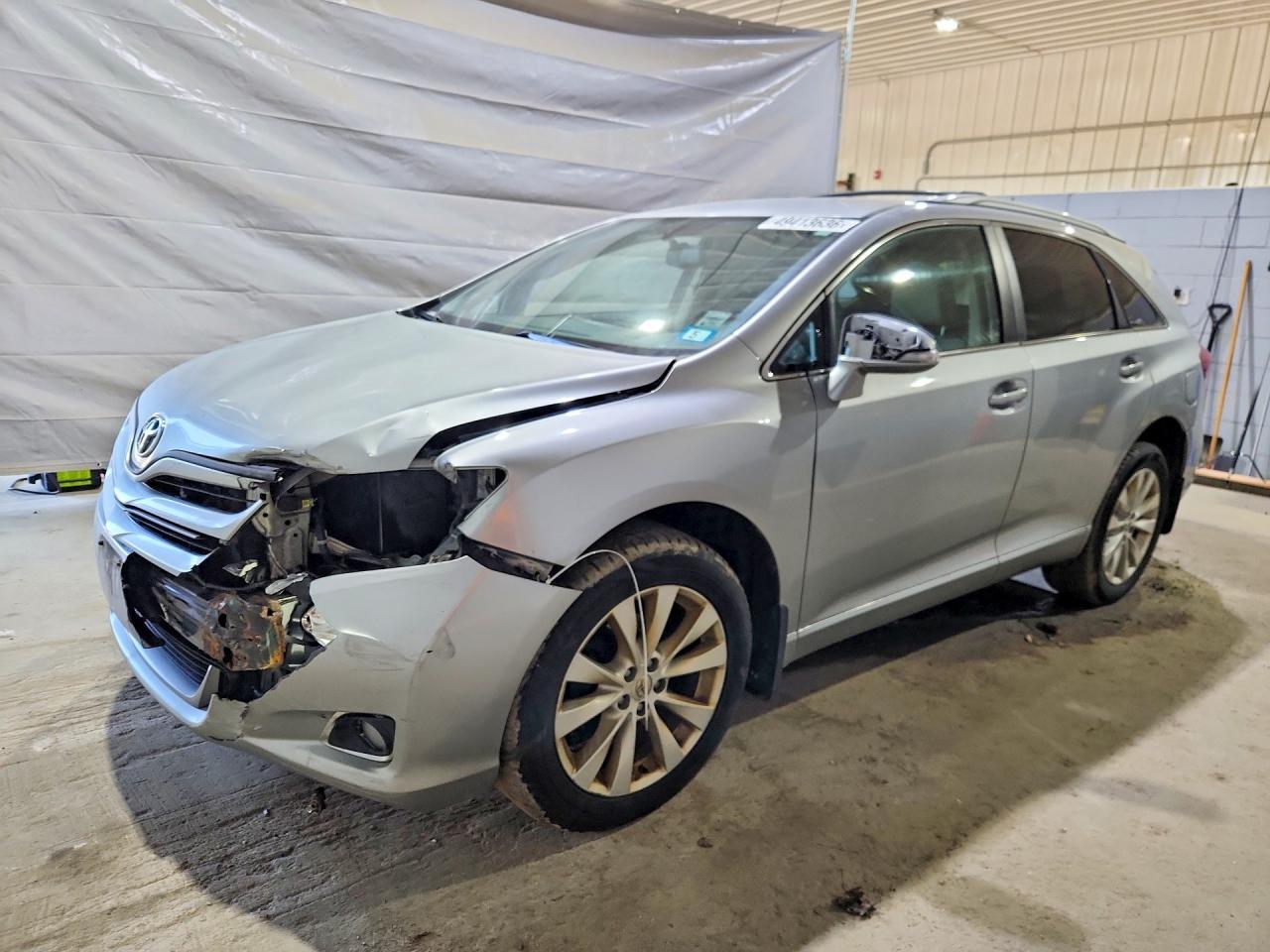 Salvage Toyota Venza Image