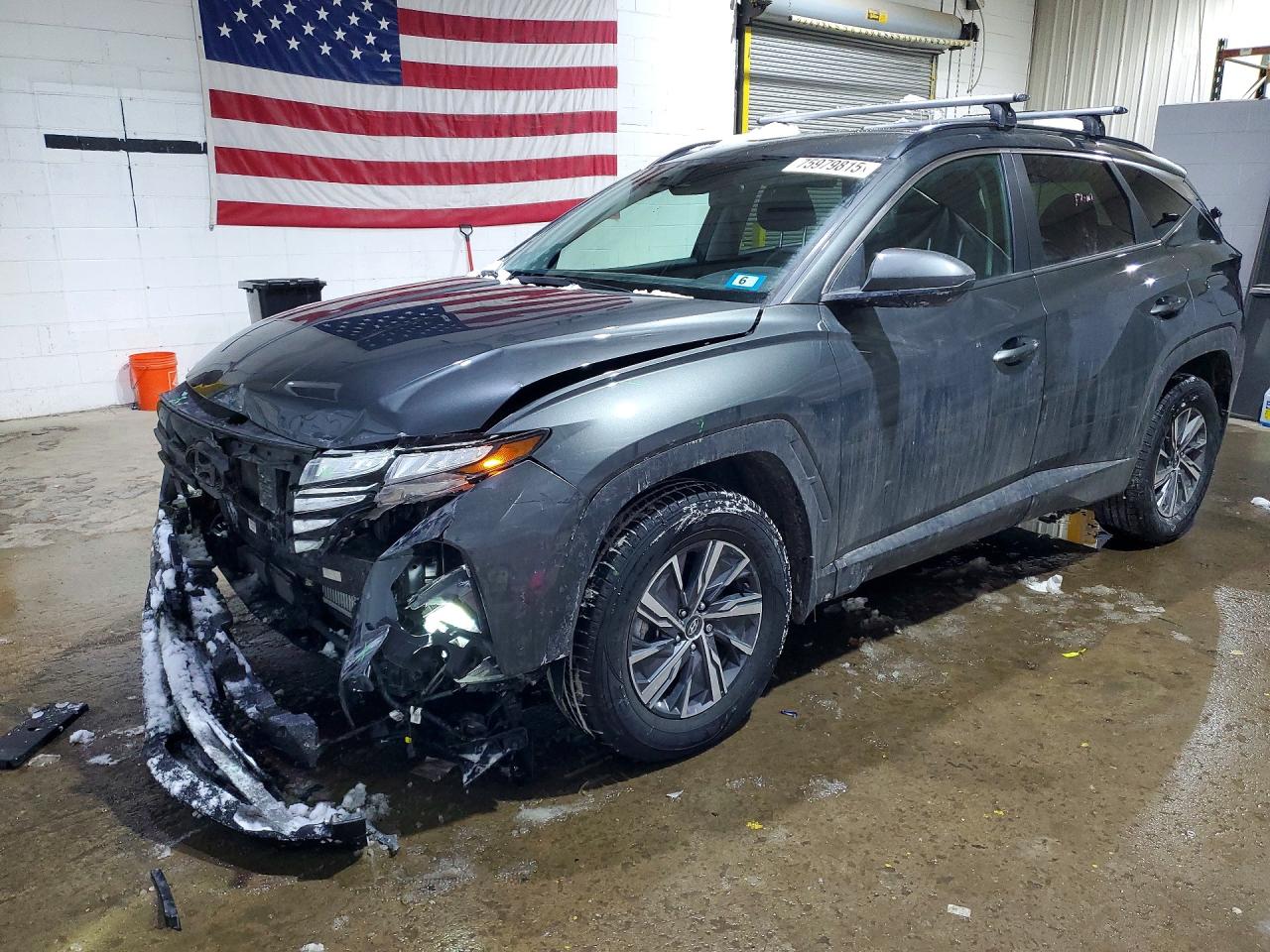 Salvage Hyundai TUCSON Image