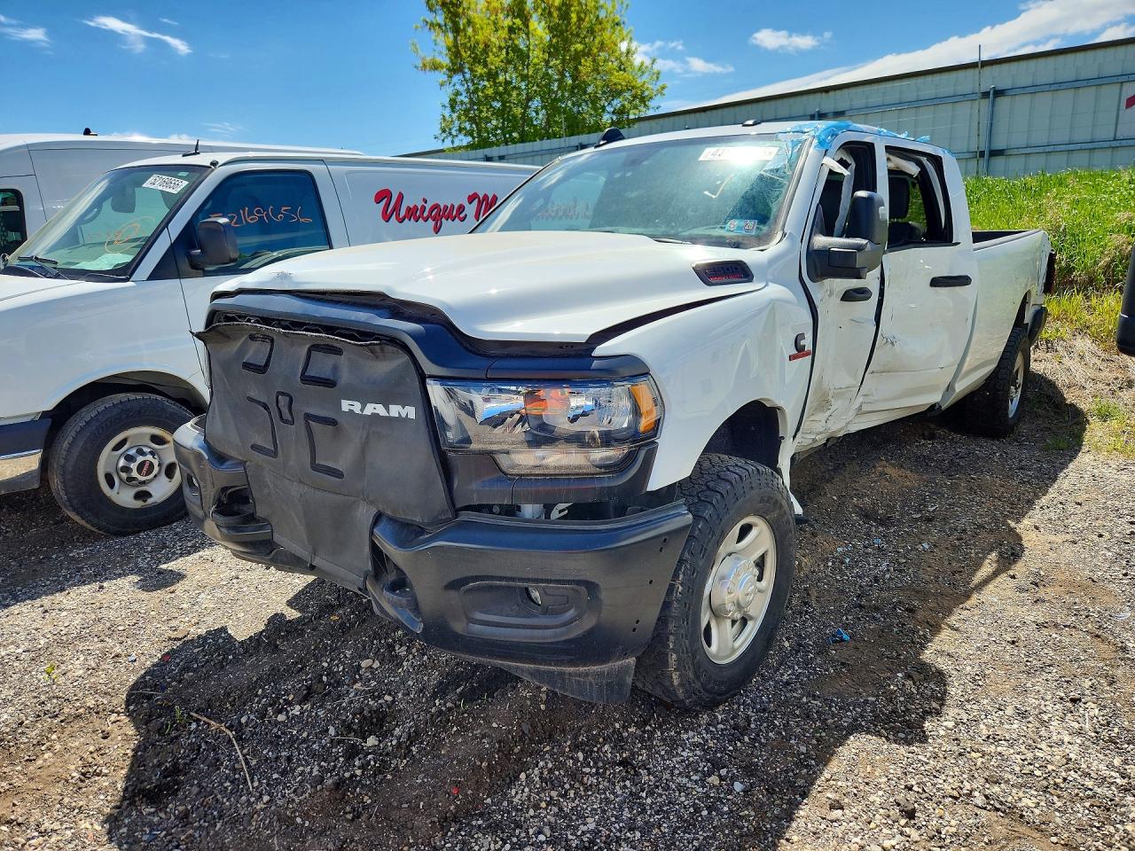 Salvage Ram 2500 Image