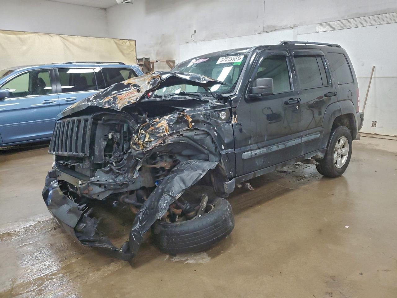 Salvage Jeep Liberty Image