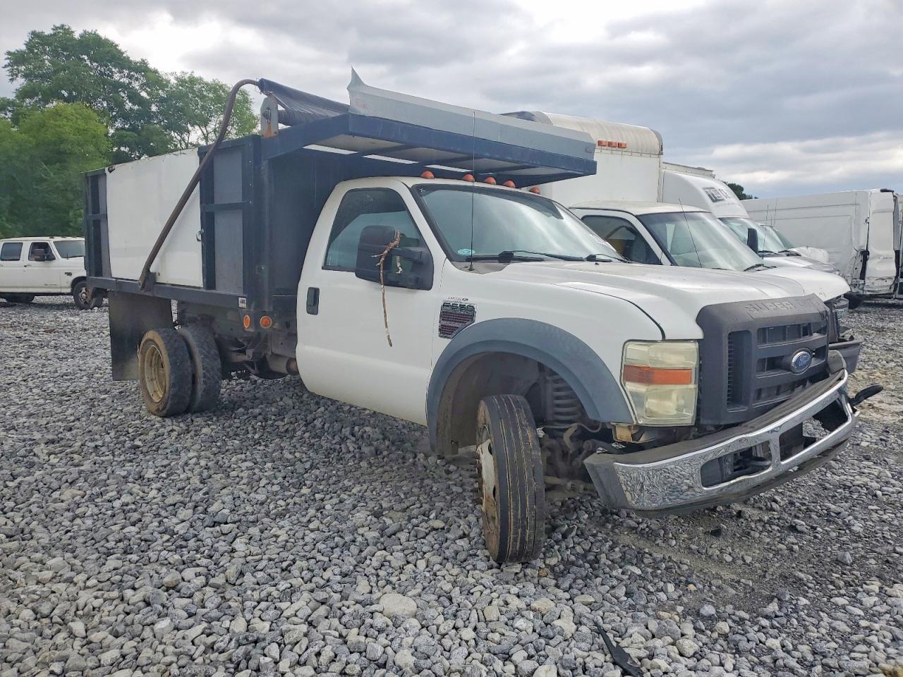 Salvage Ford F-550 Image