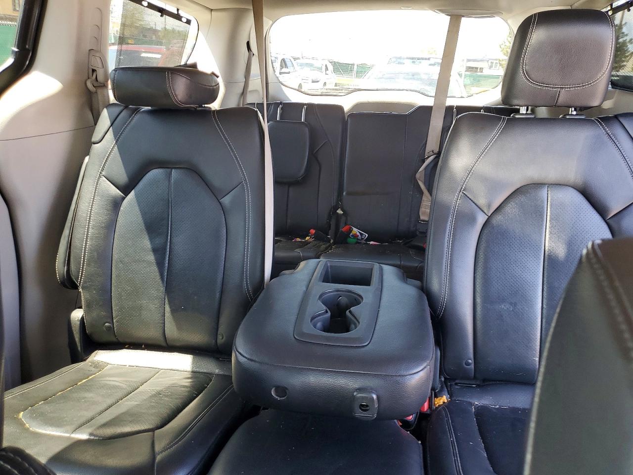 Chrysler Pacifica Touring L
