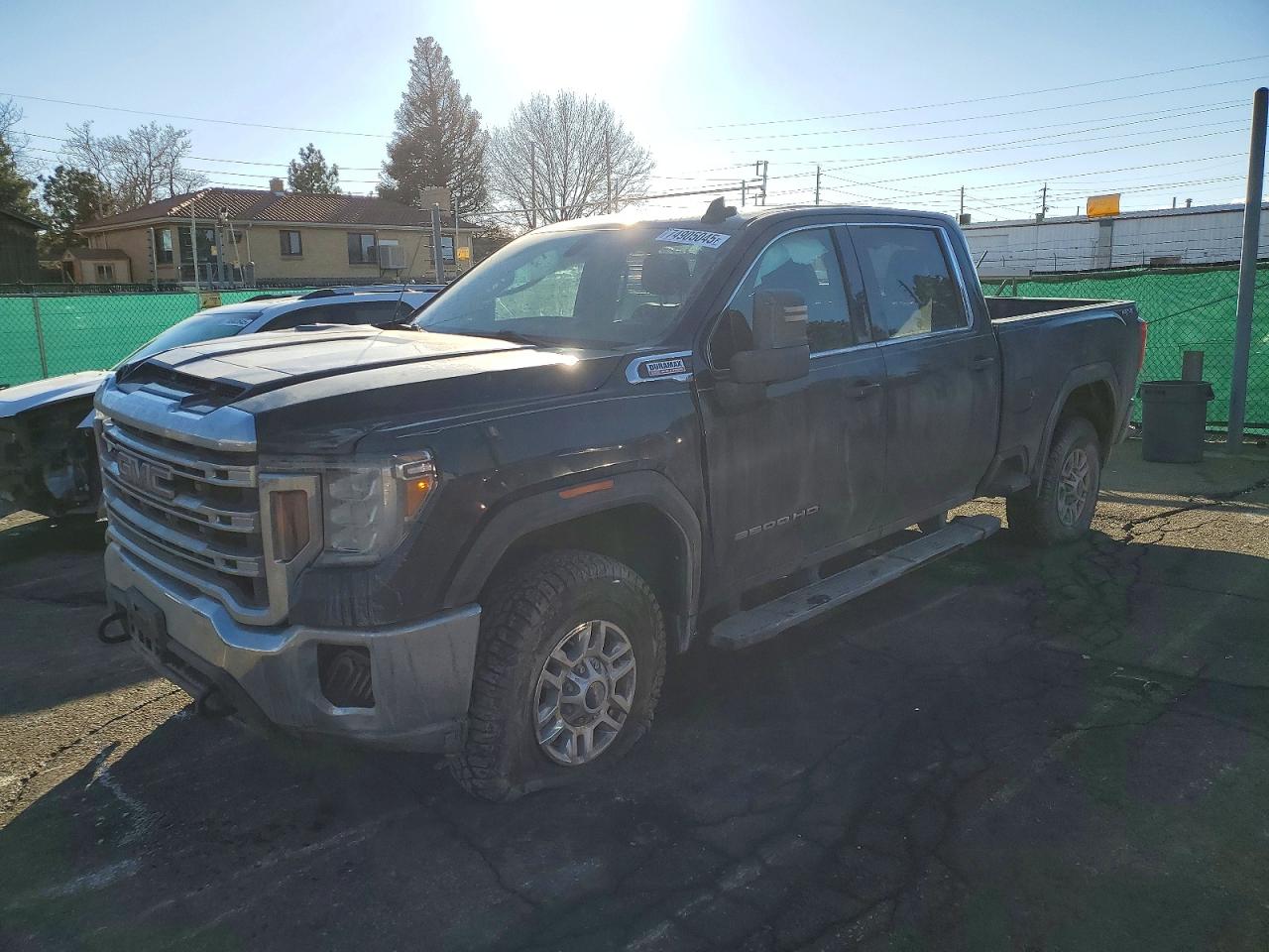 Salvage GMC Sierra Image