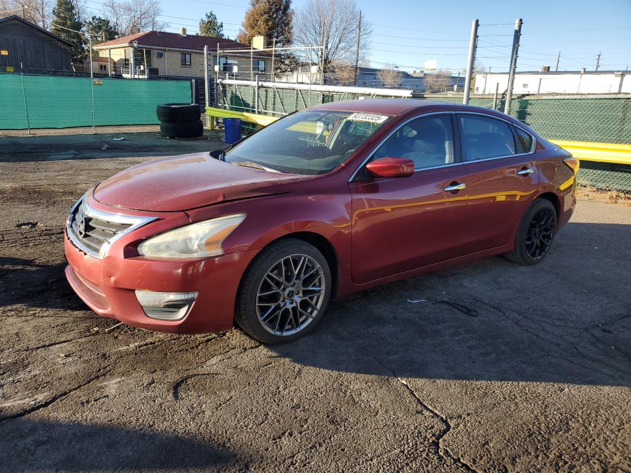 Salvage Nissan Altima Image