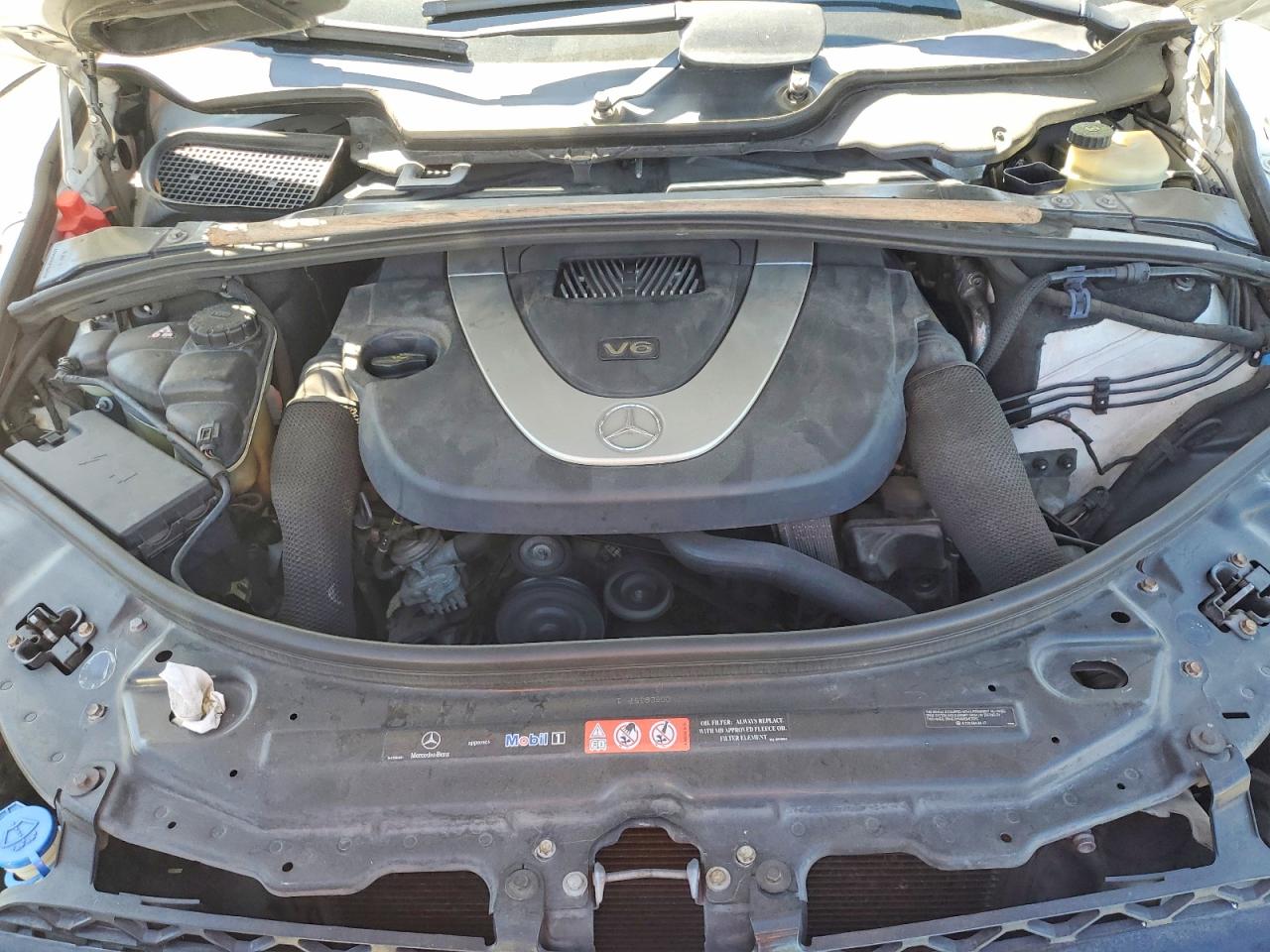 Mercedes-Benz R-Class 350