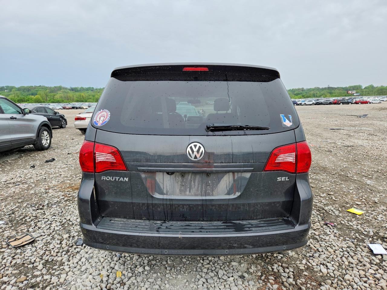 Volkswagen Routan Sel Premium