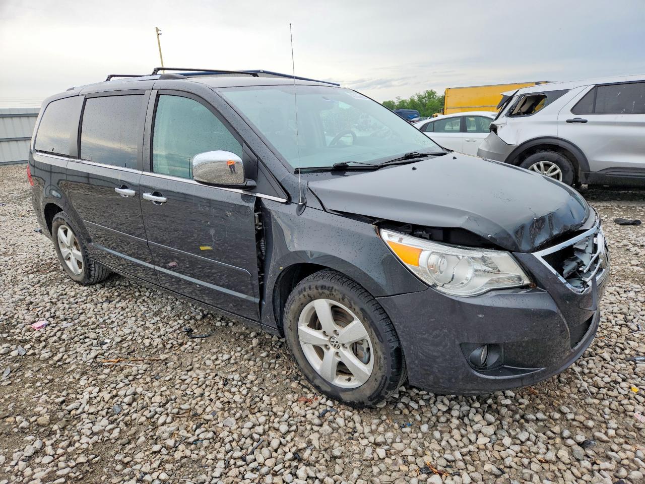 Volkswagen Routan Sel Premium