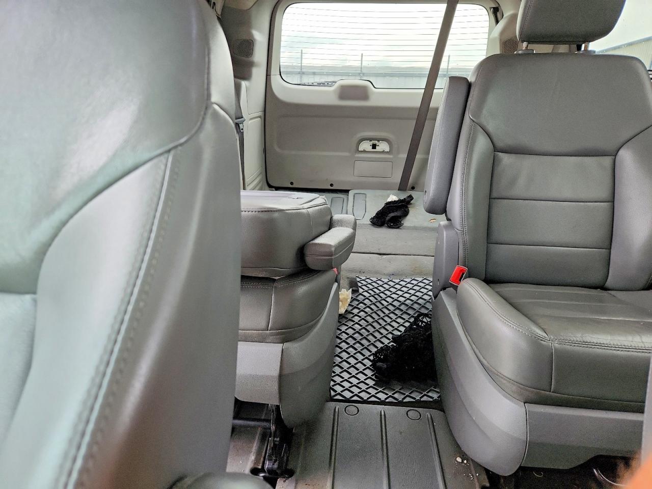 Volkswagen Routan Sel Premium