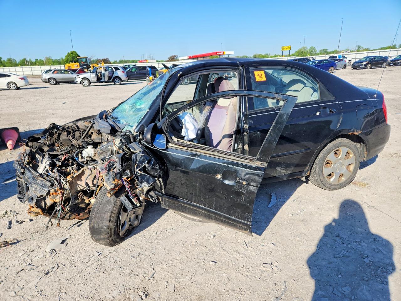 Salvage Kia Spectra Image