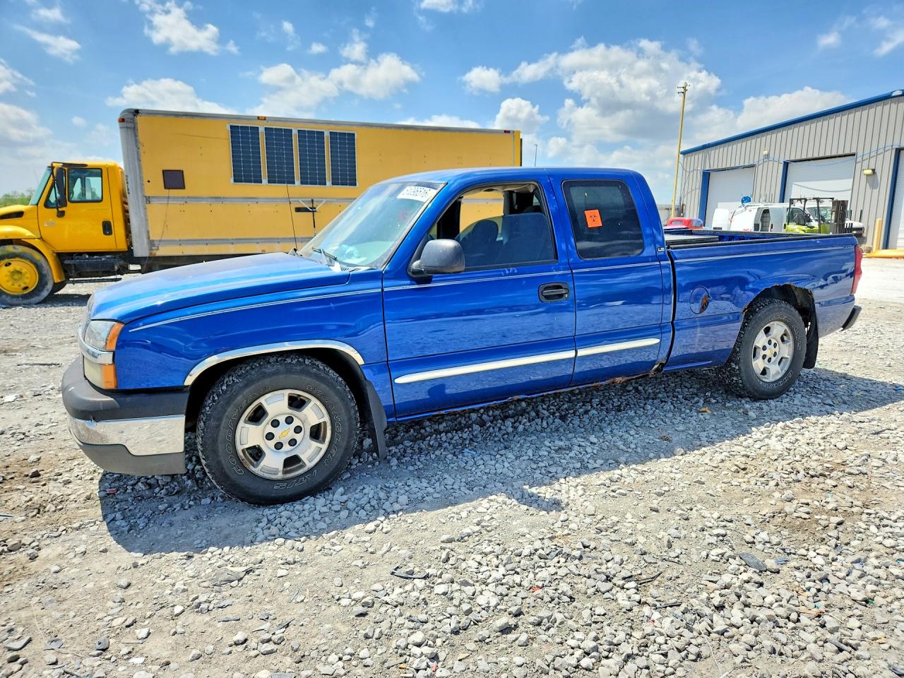 Salvage Chevrolet Silverado Image
