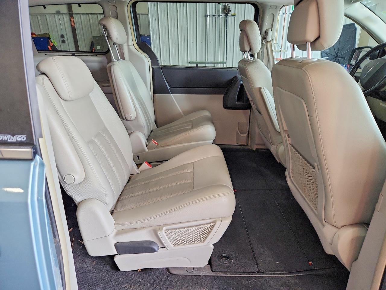 Chrysler Minivan Touring Plus