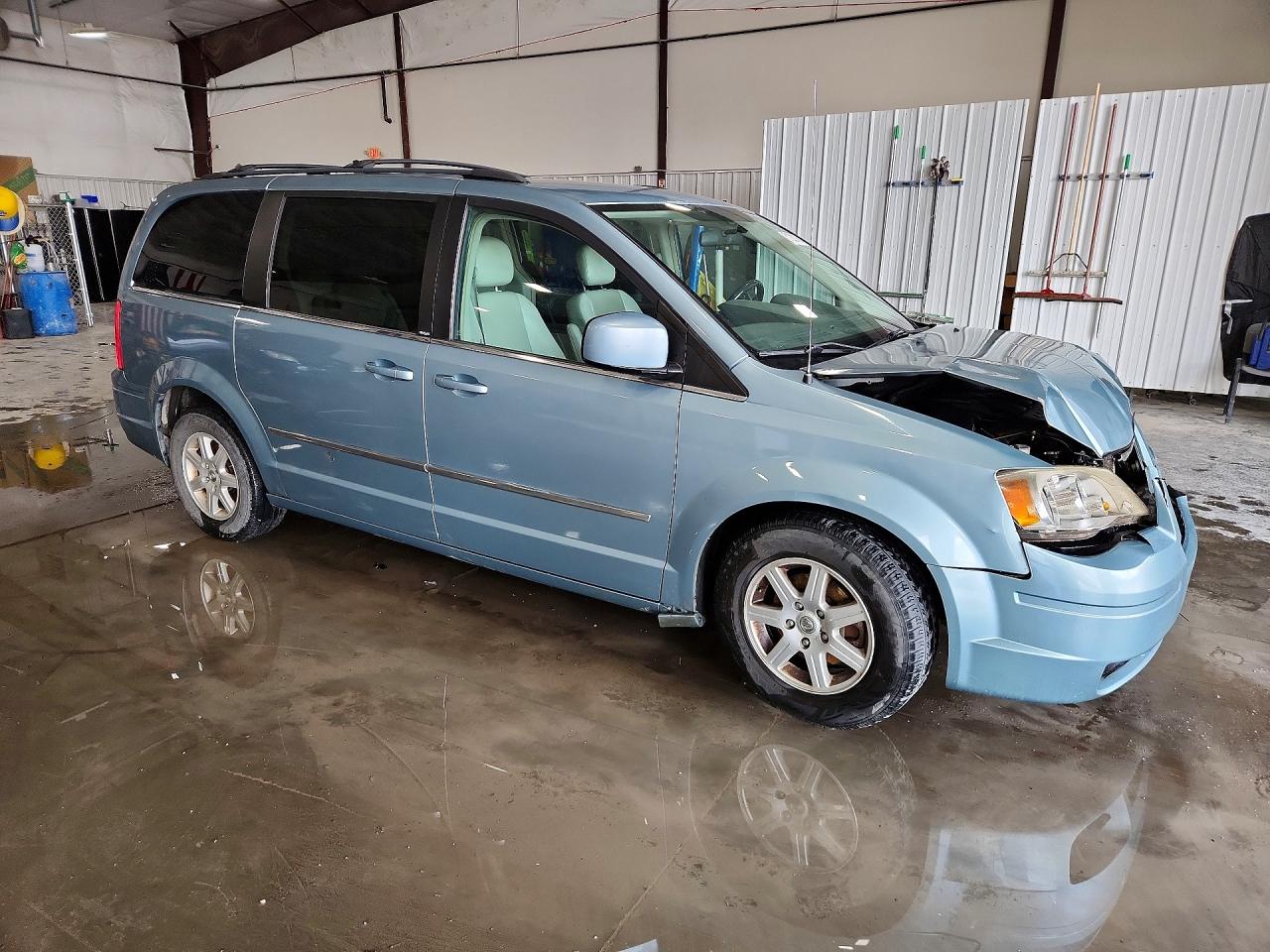 Chrysler Minivan Touring Plus