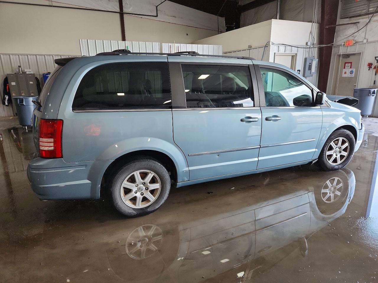 Chrysler Minivan Touring Plus