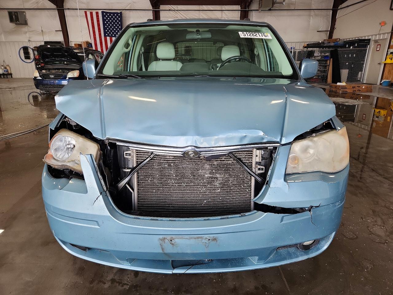 Chrysler Minivan Touring Plus