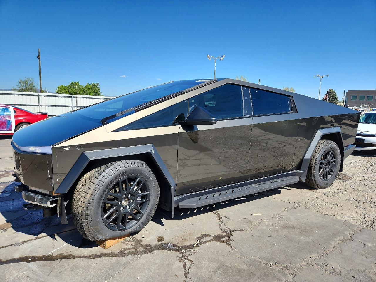 Salvage Tesla Cybertruck Image