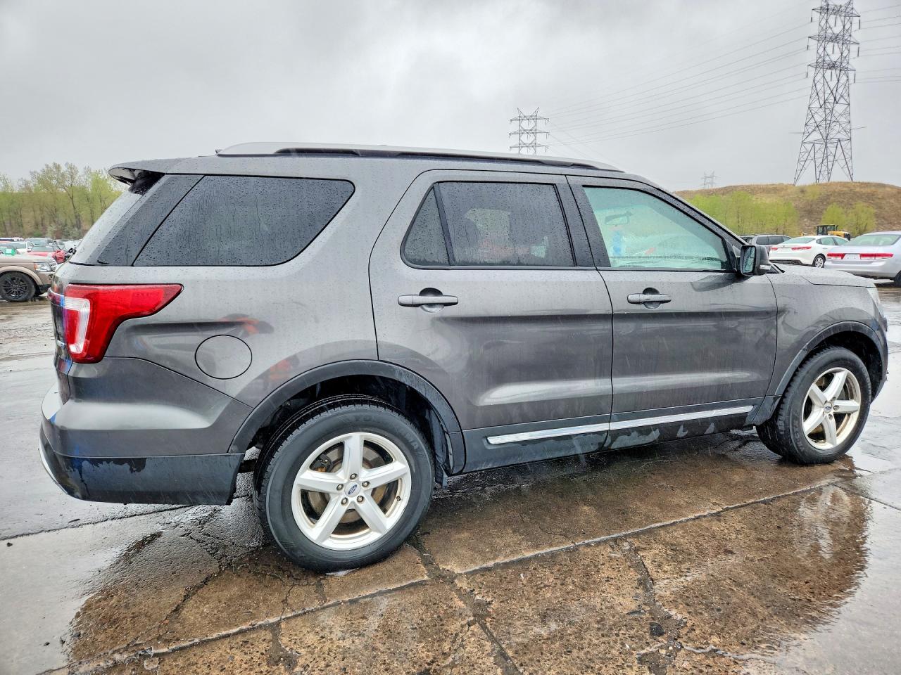Ford Explorer Xlt
