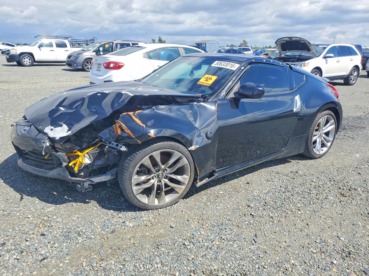 Salvage Nissan 370Z Image