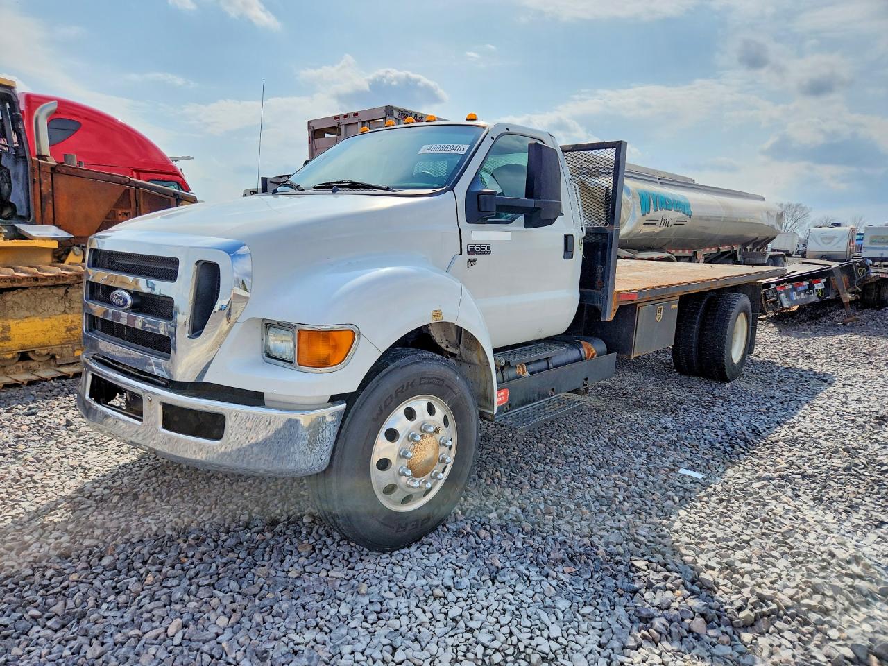 Salvage Ford F-650 Image